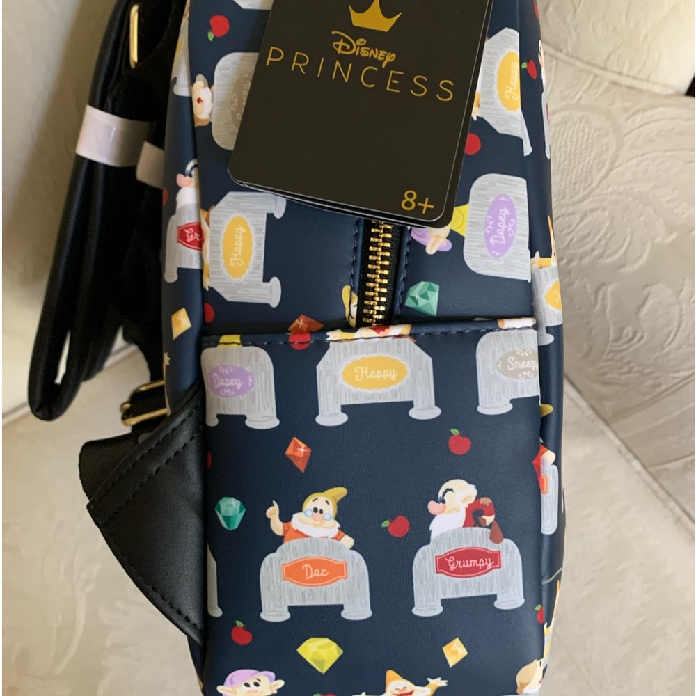 Loungefly x Disney Snow White & 7 Dwarfs Beds Backpack Shoulder Bag Purse NWT - Picture 5 of 14